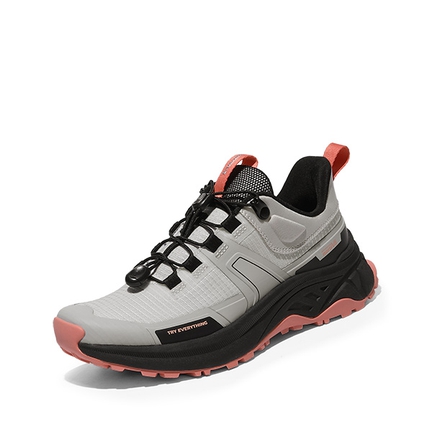 Wide fit trail top shoes